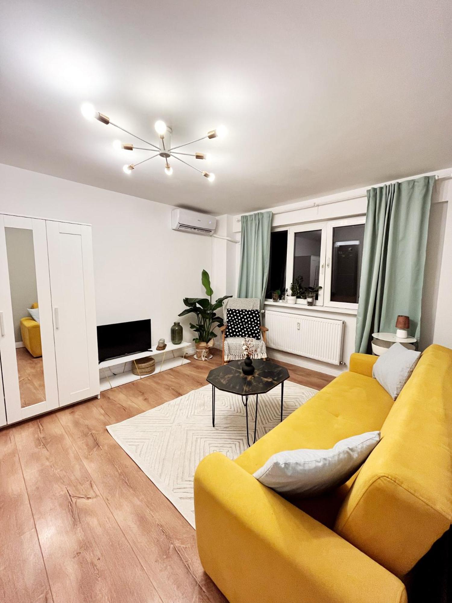Lola'S Apartament Close To City Center بوخارست المظهر الخارجي الصورة